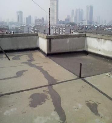 沈北新漏水维修 楼顶漏水是什么原因，楼顶漏水维修方法是什么?